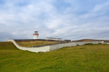 Saint Johns İrlanda uzun yarımadalar sonunda başgösteren görmek için deniz feneri, Gelin.