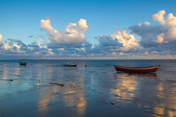 Barche Pesca Sulla Spiaggia Vuota Hjerting Jutland Danimarca Distretto Hjerting — Foto Stock