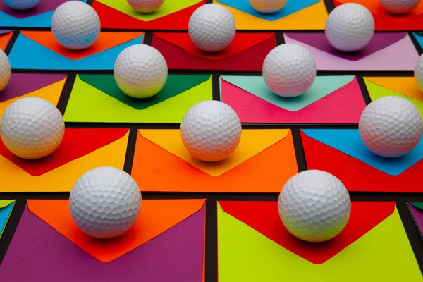 Samenstelling Met Gekleurde Enveloppen Golfballen Tafel Foto Geschikt Voor Verschillende — Stockfoto