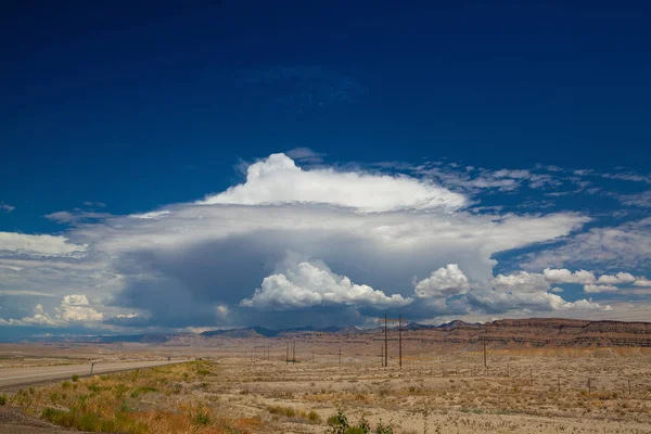 Paysage Incroyable Long Autoroute Désert Après Tempête Utah États Unis — Photo