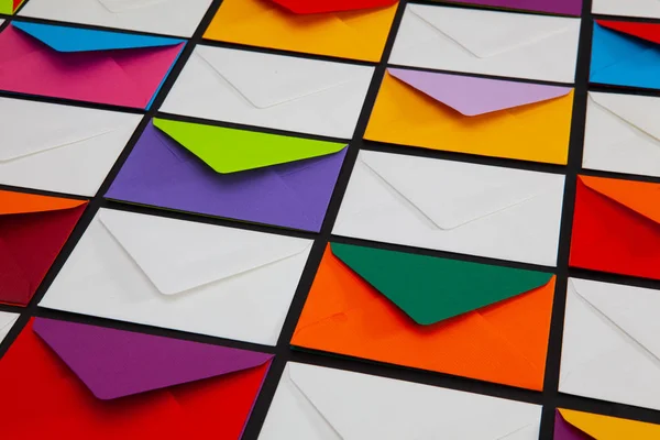 Composição Com Envelopes Brancos Coloridos Sobre Mesa Foto Conveniente Para — Fotografia de Stock