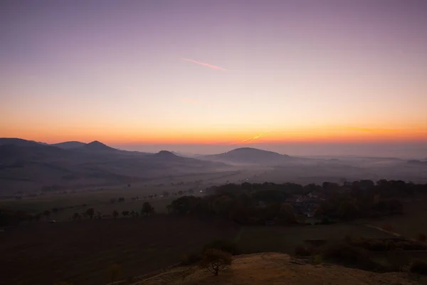 Πρωί Στα Κεντρικά Υψίπεδα Βοημίας Τσεχική Δημοκρατία Θέα Από Λόφο — Φωτογραφία Αρχείου
