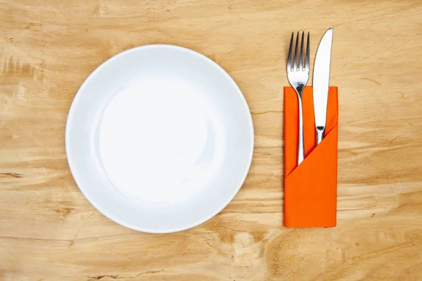 White Plate Wooden Table Top View Flat Lay Image — Stock Photo, Image