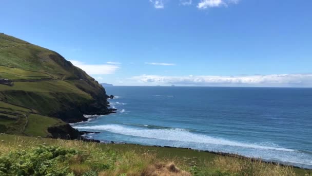 スレー岬とスレー岬ドライブ アイルランド最も風光明媚なルート ディングル半島 ケリー アイルランドのいずれかでダンモア頭部と美しいビーチ — ストック動画