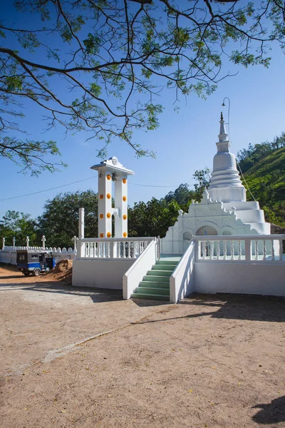 Dhowa Raja Maha Viharaya tempel beoordelingen, Sri Lanka. — Stockfoto