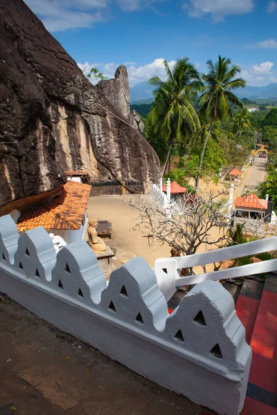 De Aluvihare Rock-Tempel in Aluvihare, Sri Lanka — Stockfoto