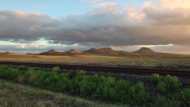 Vía Férrea Única Atardecer Tierras Altas Bohemia Central República Checa — Vídeos de Stock