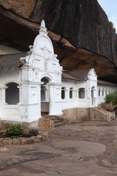 Gyllene templet buddhistiska grottor - Dambulla, Sri Lanka — Stockfoto