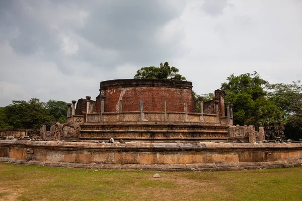 Polonnaruwa - les ruines d'un ancien temple, Sri Lanka . — Photo