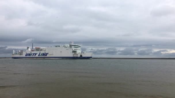 Swinoujscie Polen Augustus 2019 Unity Line Ferry Gezien Vanaf Baltic — Stockvideo