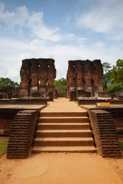 Eski bir tapınak harabeleri, Sri Lanka