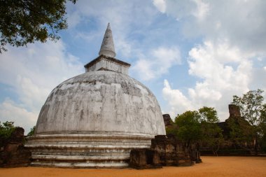 Polonnaruwa - Sri Lanka antik bir tapınak kalıntıları.  