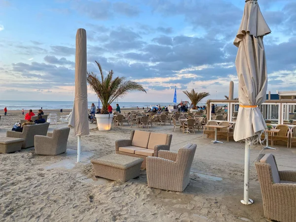 Zandvoort es un popular destino de playa situado cerca de Amsterd — Foto de Stock