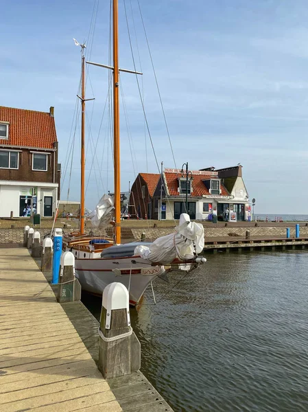 Volendam is een stad in Noord-Holland, 20 kilometer ten noorden van Amst — Stockfoto