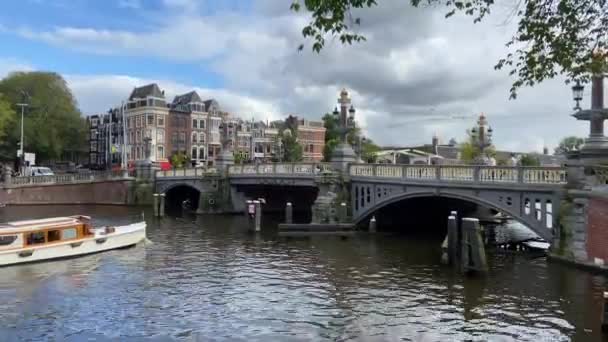 Amsterdam Países Bajos Octubre 2019 Amsterdam Canal Singel Con Casas — Vídeos de Stock