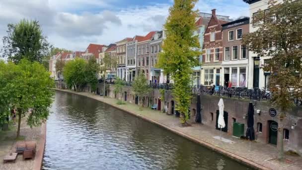 荷兰乌得勒支 2019年10月5日 乌得勒支中心的乌得勒支 Oudegracht Old Canal 传统住宅 乌得勒支是一个非常古老的城市 也是全国第四大城市 — 图库视频影像