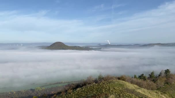 Vista Rana Hill Misty Manhã Central Bohemian Highlands República Checa — Vídeo de Stock