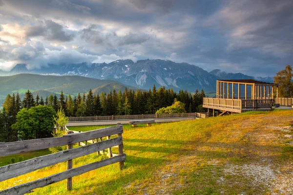 Dachstein Und Sommertalblick Vom Resort Almwelt Austria Die Almwelt Austria — Stockfoto