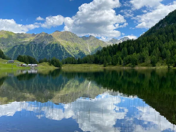 Озеро Дуйсицкарзе Австрии Дуйсицкарзе Вероятно Является Одним Самых Красивых Горных — стоковое фото