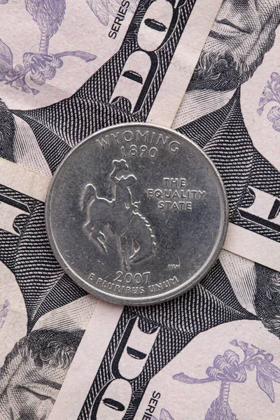 Wyoming Dörtte Biri Amerikan Dolarlarıyla Dolu Amerikan Dolarlarının Simetrik Kompozisyonu — Stok fotoğraf