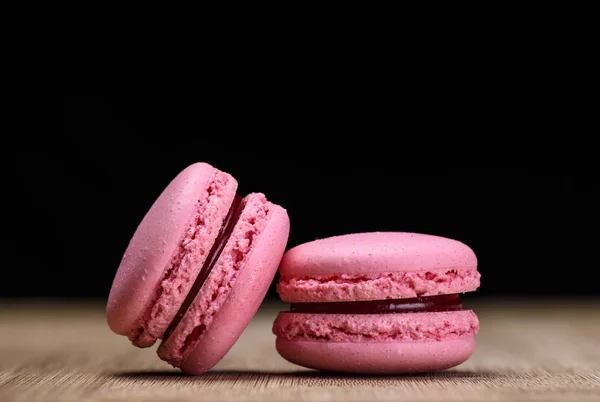 Két Rózsaszín Macaroons Háttér Közelről — Stock Fotó