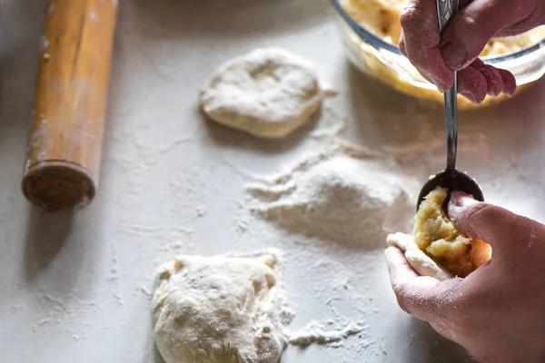 Zubereitung Von Kuchen Mit Kartoffeln Gekochte Kartoffeln Teig — Stockfoto