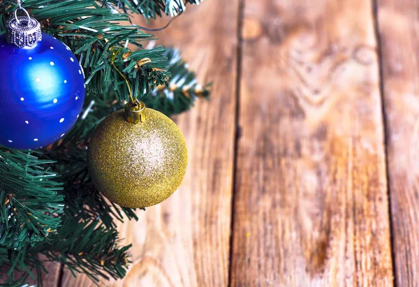 木製の背景をクリスマスのトウヒ 素朴なスタイル コピー スペース — ストック写真