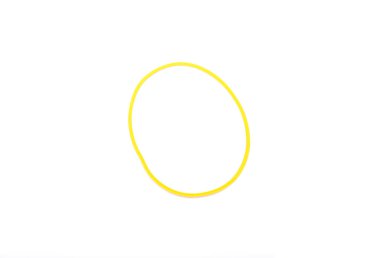 Beyaz arka plan üzerinde izole kağıtlar için sarı sakız. Uzay kopyalayın. İleti örneği kavramı