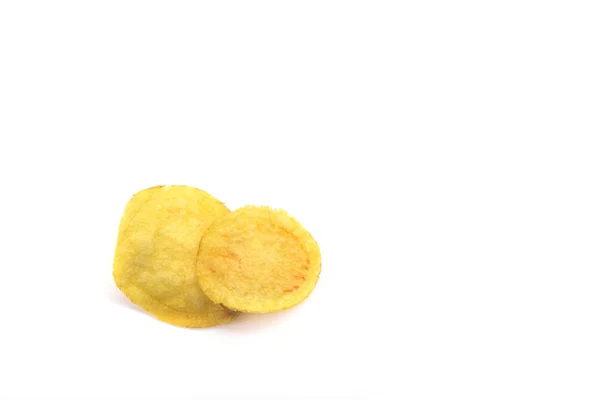 Två Potatischips Isolerad Vit Bakgrund Kopiera Utrymme — Stockfoto