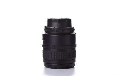 Beyaz arka plan üzerinde izole Slr kamera objektifi