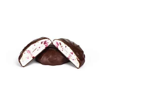 Çikolata sır marshmallow iki parça halinde kesin. Siyah frenk üzümü ile sufle.