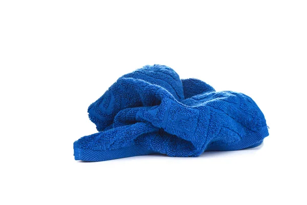Μπλε πετσέτα, απομονωμένη σε λευκό φόντο. — Φωτογραφία Αρχείου