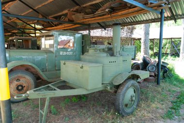 Yaroslavl bölgesi, Talitsy köyü, Rusya, 19 Temmuz 2015: Pereslavl demiryolu müzesi. Müze araba garajı. İkinci Dünya Savaşı sırasında mutfak..