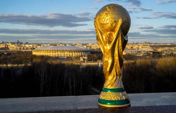 April 2018 Moskou Trofee Van Fifa World Cup Tegen Achtergrond — Stockfoto