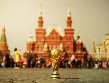 16 Nisan 2018 Moskova. Rusya Kupası FIFA Dünya Kupası ve FIFA Dünya Kupası 2018 Adidas Telstar 18 kırmızı Meydanı Moskova'nın resmi top.