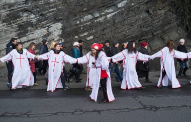 7 Ocak 2014. Tiflis, Gürcistan. Noel alayı Alilo caddeleri üzerinde katılımcıların Tiflis.