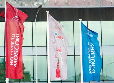 FIFA Konfederasyonlar Kupası 2017 Tsvetnoy Bulvarı Moskova'da sembollerin bayraklarıyla Moskova, Rusya - 17 Haziran 2017.