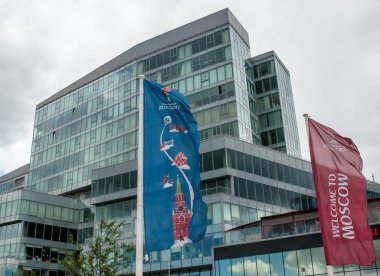 FIFA Konfederasyonlar Kupası 2017 Tsvetnoy Bulvarı Moskova'da sembollerin bayraklarıyla Moskova, Rusya - 17 Haziran 2017.