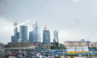 Moskova, Rusya - 22 Haziran 2017 otomobil trafik üçüncü taşıma halkası ve iş merkezi Moskova şehir Moskova.