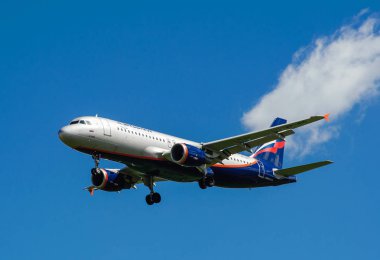  Sheremetyevo, Moscow Region, Rusya Federasyonu - 28 Haziran 2017: Airbus A320 Aeroflot havayolları Sheremetyevo Uluslararası Havaalanı'nda bir iniş yapar.