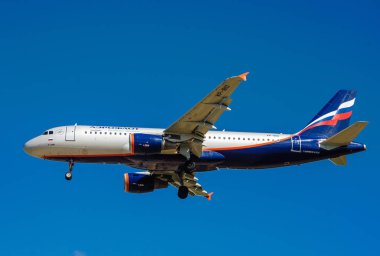  Sheremetyevo, Moscow Region, Rusya Federasyonu - 28 Haziran 2017: Airbus A320 Aeroflot havayolları Sheremetyevo Uluslararası Havaalanı'nda bir iniş yapar.