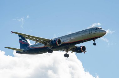  Sheremetyevo, Moscow Region, Rusya Federasyonu - 28 Haziran 2017: Airbus A321 Aeroflot havayolları Sheremetyevo Uluslararası Havaalanı'nda bir iniş yapar.