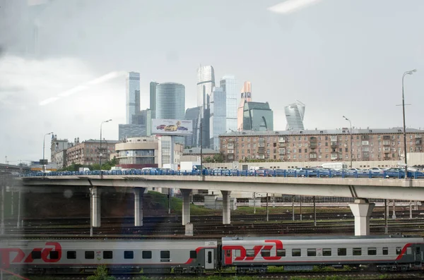 Moskova, Rusya - 22 Haziran 2017 otomobil trafik üçüncü taşıma halkası ve iş merkezi Moskova şehir Moskova.