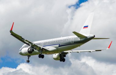  Sheremetyevo, Moscow Region, Rusya Federasyonu - 28 Haziran 2017: Airbus A320 Aeroflot havayolları Sheremetyevo Uluslararası Havaalanı'nda bir iniş yapar.