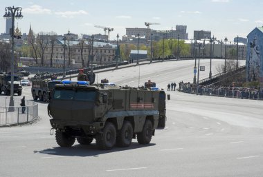 Moskova, Rusya - 07 Mayıs 2017 askeri geçit töreni Moskova Zafer Bayramı için prova sırasında mayın dayanıklı pusu korumalı (Mrap) tayfun (Afv aile).