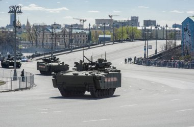 Moskova, Rusya - 07 Mayıs 2017 zırhlı personel Btr-Md askeri geçit töreni Moskova Zafer Bayramı için prova sırasında 