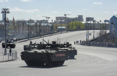 Moskova, Rusya - 07 Mayıs 2017 zırhlı personel Btr-Md askeri geçit töreni Moskova Zafer Bayramı için prova sırasında 
