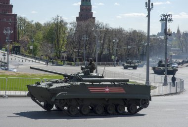 Moskova, Rusya - 07 Mayıs 2017 hava savaş aracı Bmd-4 askeri geçit töreni Moskova Zafer Bayramı için prova sırasında.