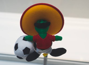 7 Temmuz 2018, Moskova, Rusya resmi maskotu FIFA Dünya Kupası 1986 Meksika jalapeno biber Pike.