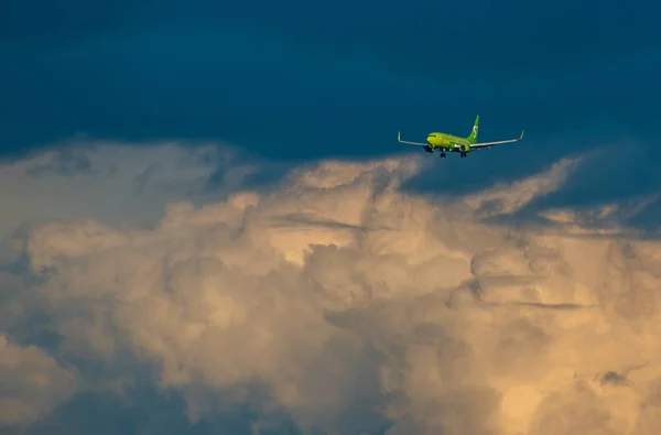 July 2018 Russia Moscow Aircraft Boeing 737 800 Airlines Landing — Stock Photo, Image